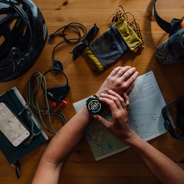 How to Choose GPS Watches for Hiking: Maps, Battery & Beyond