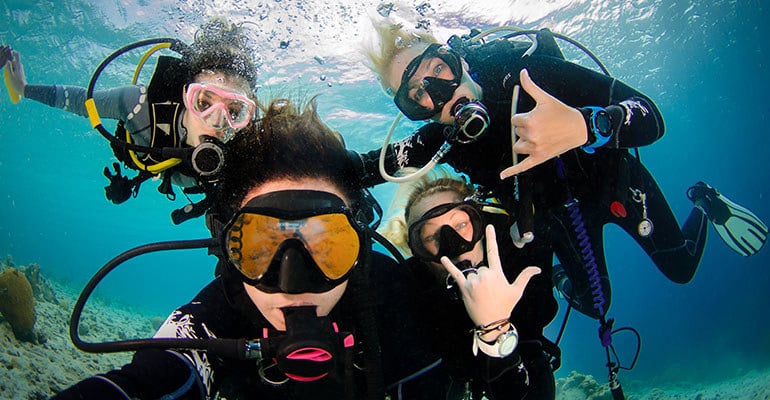 3 days to enter #paradise contest