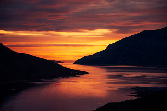 Suunto introduces its first watches with ceramics