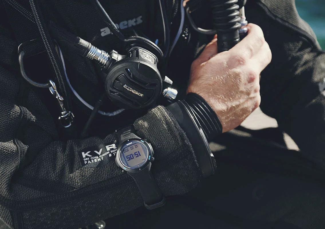 Suunto D6i Novo Black - SUUNTO US