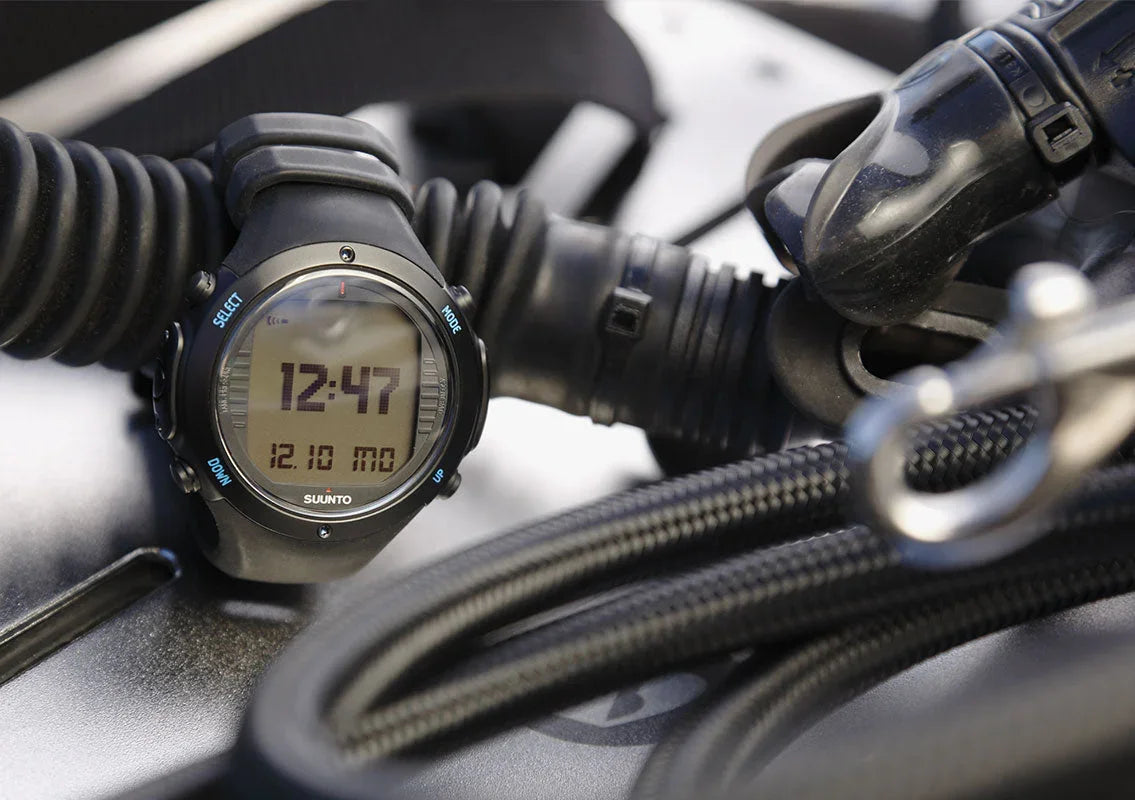 Suunto D6i Novo Black - SUUNTO US
